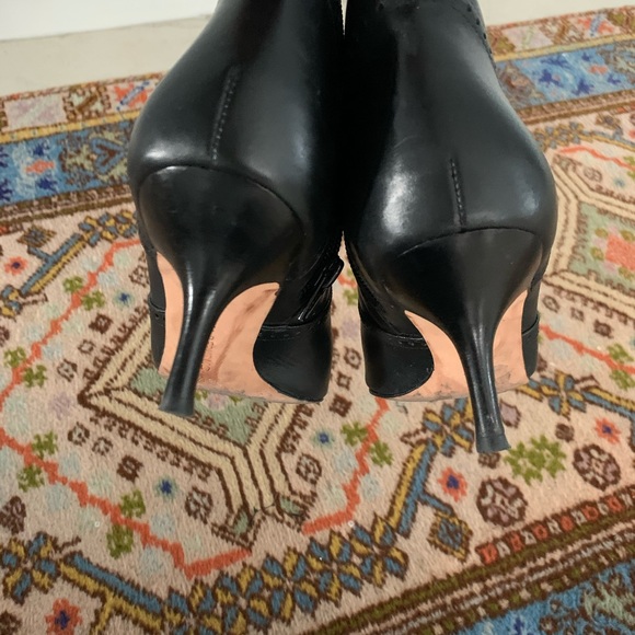 Banana Republic black leather boot - Picture 5 of 6